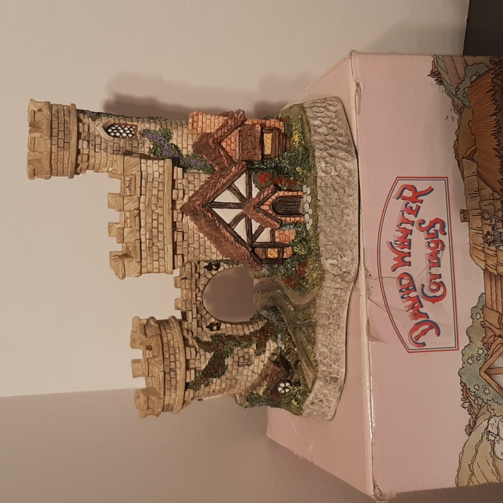 David Winter Cottages THE GUARDIAN GATE 1994 limited edition